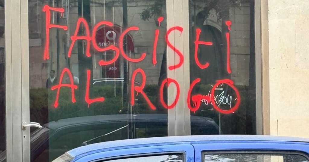 Maglie, vandalismo contro il comitato elettorale di Raffaele Fitto