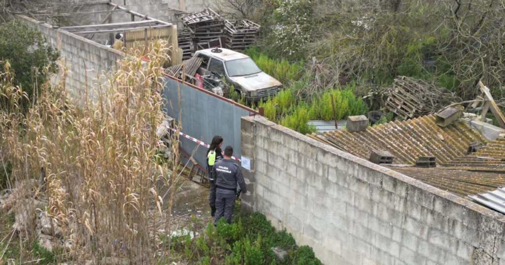 Terreni colmi di rifiuti sequestrati a Corigliano d’Otranto e Poggiardo