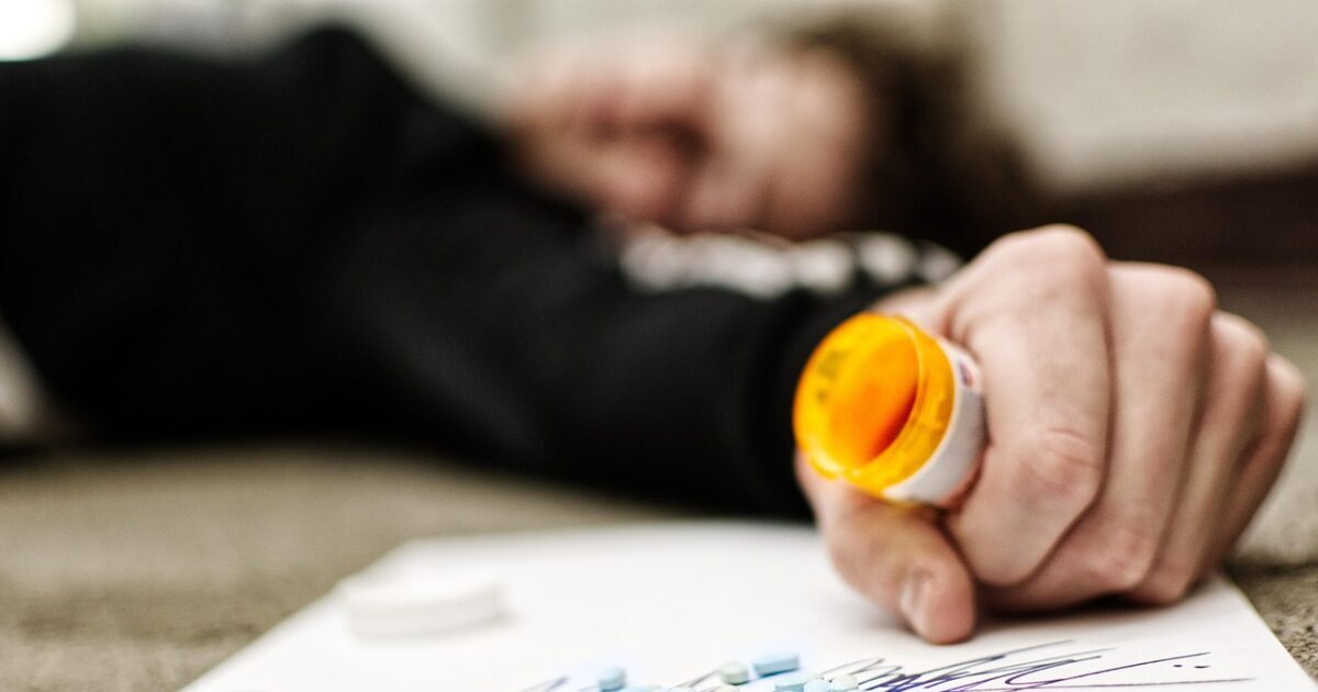 overdose, prescription, pharmacy, pill, addiction, depression, medication, dose, sick, brown medical, brown death, brown pills, brown depression