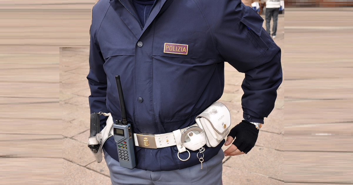 poliziotto-generica
