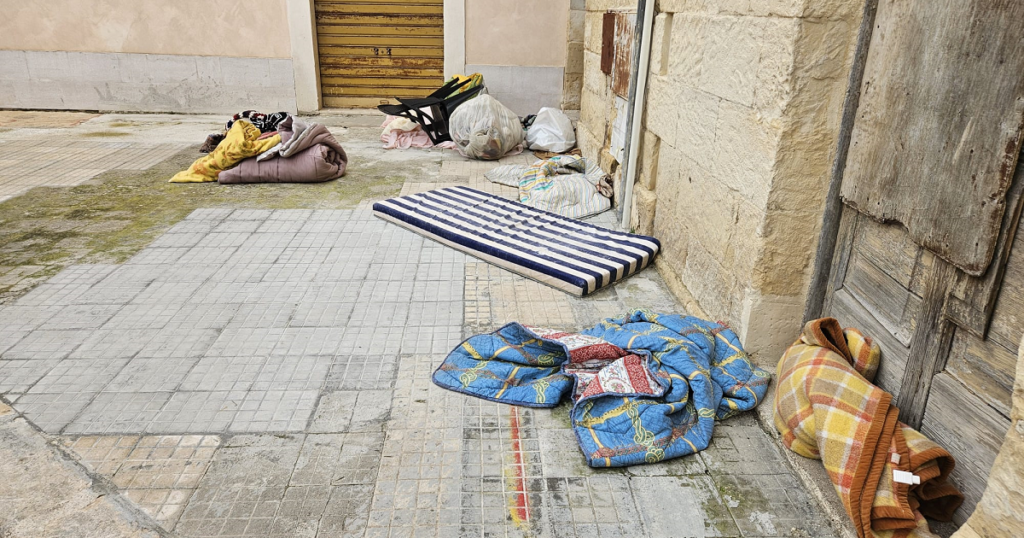 stazione-lecce-degrado
