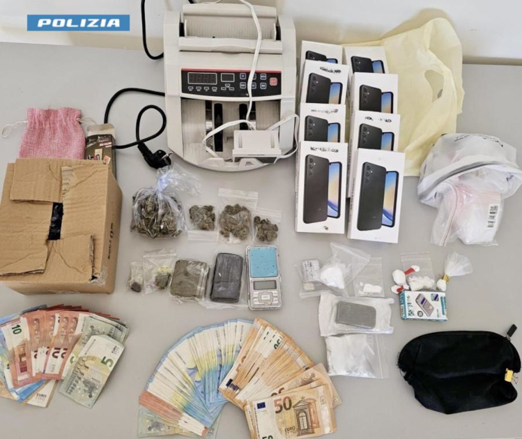 Droga, contanti ed esplosivi: un arresto a Copertino