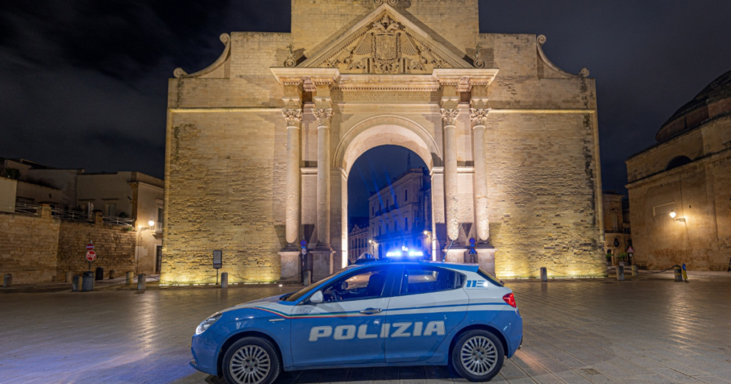 volante-polizia-lecce